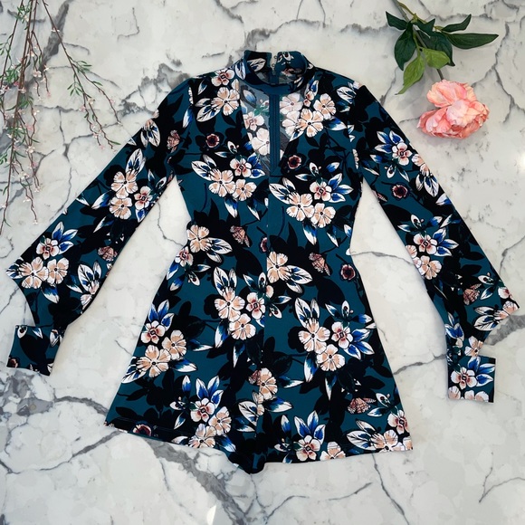 Guess Floral Romper - Picture 3 of 7